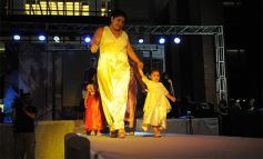 Foto de la galería: Imponente desfile con el sello de Miuki Madelaire en la explanada de la Legislatura