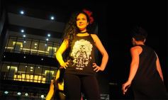 Foto de la galería: Imponente desfile con el sello de Miuki Madelaire en la explanada de la Legislatura