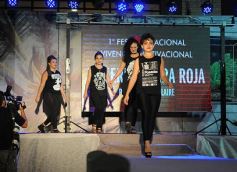 Foto de la galería: Imponente desfile con el sello de Miuki Madelaire en la explanada de la Legislatura