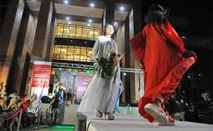 Foto de la galería: Imponente desfile con el sello de Miuki Madelaire en la explanada de la Legislatura