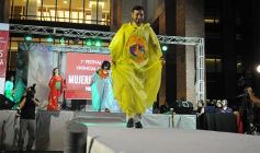 Foto de la galería: Imponente desfile con el sello de Miuki Madelaire en la explanada de la Legislatura