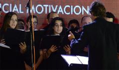 Foto de la galería: Imponente desfile con el sello de Miuki Madelaire en la explanada de la Legislatura