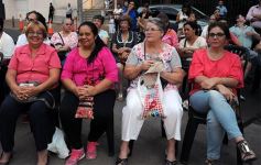 Foto de la galería: Imponente desfile con el sello de Miuki Madelaire en la explanada de la Legislatura