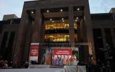 Foto de la galería: Imponente desfile con el sello de Miuki Madelaire en la explanada de la Legislatura