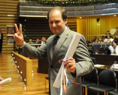Foto de la galería: Juraron los nuevos diputados y volvieron a elegir a Carlos Rovira como presidente de la Cámara