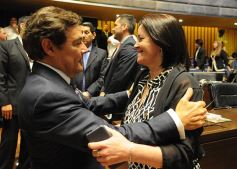 Foto de la galería: Juraron los nuevos diputados y volvieron a elegir a Carlos Rovira como presidente de la Cámara