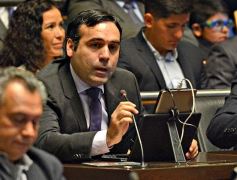 Foto de la galería: Juraron los nuevos diputados y volvieron a elegir a Carlos Rovira como presidente de la Cámara