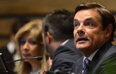 Foto de la galería: Juraron los nuevos diputados y volvieron a elegir a Carlos Rovira como presidente de la Cámara