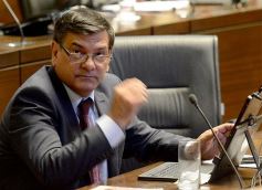 Foto de la galería: Juraron los nuevos diputados y volvieron a elegir a Carlos Rovira como presidente de la Cámara