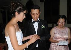 Foto de la galería: Marina y Lucas llegaron al altar: que vivan los novios!!!