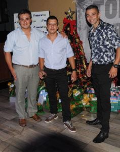 Foto de la galería: Amigos Expreso JeT cerraron el año con un brindis en la Peña Tacuarí