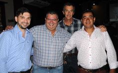 Foto de la galería: Amigos Expreso JeT cerraron el año con un brindis en la Peña Tacuarí