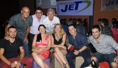 Foto de la galería: Amigos Expreso JeT cerraron el año con un brindis en la Peña Tacuarí