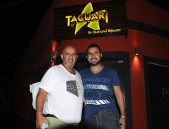 Foto de la galería: Amigos Expreso JeT cerraron el año con un brindis en la Peña Tacuarí