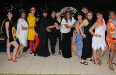 Foto de la galería: Una fiesta de disfraces donde brindaron por la vida