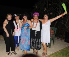 Foto de la galería: Una fiesta de disfraces donde brindaron por la vida