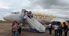 Foto de la galería: Flybondi aterrizó por primera vez en Posadas