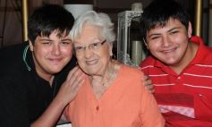 Sixto Fotografías. Sociedad. Cumpleaños - Bety Ferreira, 90 años a pura emoción