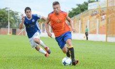 Sixto Fotografías. Deportes. Amistosos - Crucero recibió a 22 de Septiembre en otro partido de preparación