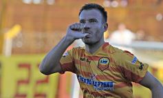 Sixto Fotografías. Deportes. B Nacional - Crucero empató con Brown de Adrogué y se quedó sin DT