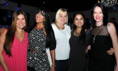 Sixto Fotografías. Sociedad. Día del Amigo - Día del Amigo en Salones Alvear: música, reencuentro y la mejor onda