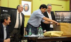 Sixto Fotografías. Sociedad. Anuncios del Gobierno Pcial. - Abrieron los sobres de la licitación para explotar el puerto de Posadas