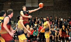 Sixto Fotografías. Deportes. Torneo Provincial - Con estadio lleno, Tokio se quedó con el primer partido de la final de la Liga provincial