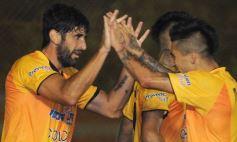 Sixto Fotografías. Deportes. Torneo Federal A - Buen triunfo de Crucero ante el histórico Chaco For Ever