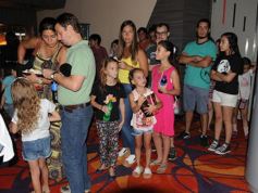 Foto de la galería: Masiva presencia de chicos en el estreno de "Coco" en el Imax