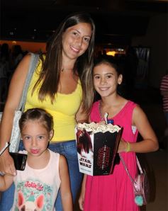 Foto de la galería: Masiva presencia de chicos en el estreno de "Coco" en el Imax