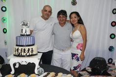 Foto de la galería: Los mellizos Villalba celebraron los 60 años con música, canto y baile hasta el amanecer