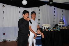 Foto de la galería: Los mellizos Villalba celebraron los 60 años con música, canto y baile hasta el amanecer