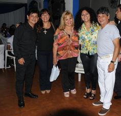 Foto de la galería: Los mellizos Villalba celebraron los 60 años con música, canto y baile hasta el amanecer