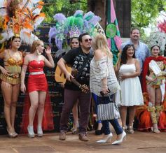 Foto de la galería: Brillo, alegría y ritmo: lanzaron los carnavales misioneros
