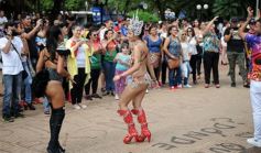 Foto de la galería: Brillo, alegría y ritmo: lanzaron los carnavales misioneros