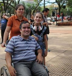 Foto de la galería: Brillo, alegría y ritmo: lanzaron los carnavales misioneros
