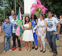 Foto de la galería: Brillo, alegría y ritmo: lanzaron los carnavales misioneros
