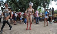 Foto de la galería: Brillo, alegría y ritmo: lanzaron los carnavales misioneros