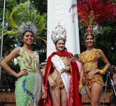 Foto de la galería: Brillo, alegría y ritmo: lanzaron los carnavales misioneros