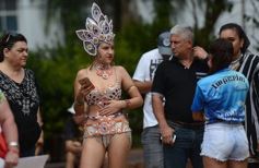 Foto de la galería: Brillo, alegría y ritmo: lanzaron los carnavales misioneros