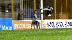Foto de la galería: Copa Argentina: Crucero empató con Sarmiento y define en Chaco