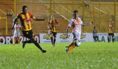 Foto de la galería: Copa Argentina: Crucero empató con Sarmiento y define en Chaco