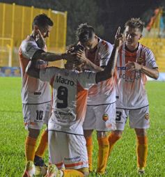 Foto de la galería: Copa Argentina: Crucero empató con Sarmiento y define en Chaco