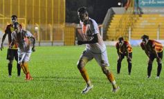 Foto de la galería: Copa Argentina: Crucero empató con Sarmiento y define en Chaco