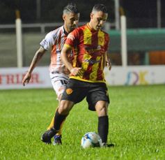 Foto de la galería: Copa Argentina: Crucero empató con Sarmiento y define en Chaco