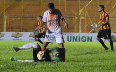 Foto de la galería: Copa Argentina: Crucero empató con Sarmiento y define en Chaco