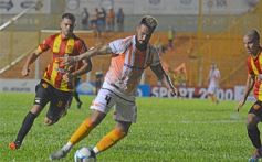 Foto de la galería: Copa Argentina: Crucero empató con Sarmiento y define en Chaco