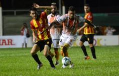 Foto de la galería: Copa Argentina: Crucero empató con Sarmiento y define en Chaco