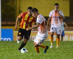 Foto de la galería: Copa Argentina: Crucero empató con Sarmiento y define en Chaco