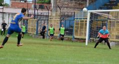 Foto de la galería: El Decano debutó con un triunfo sobre Mitre en el Federal C